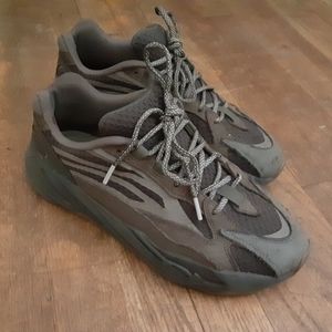 Adidas Yeezy 700 geode